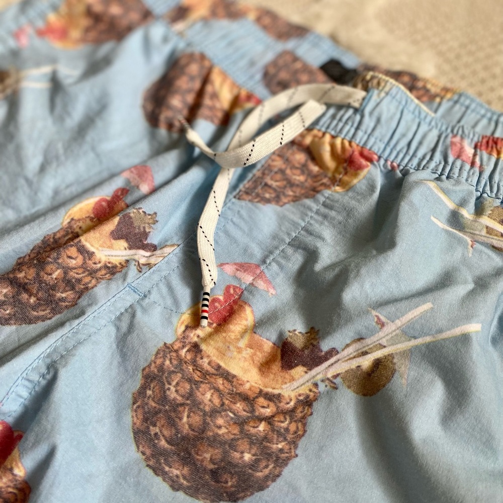 Valor Collection Men’s Swim Trunks - Picture 3 of 3